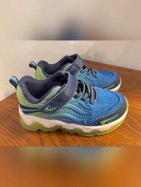 Athletic works light up Sneakers Blue & Green With Velcro kids Size 10